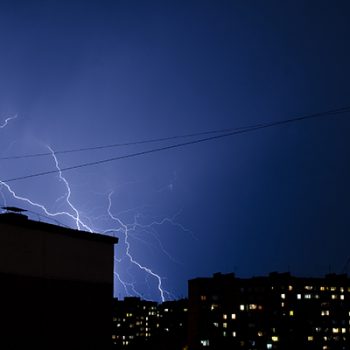 blog05_lightning600x400 blog05_lightning600x400